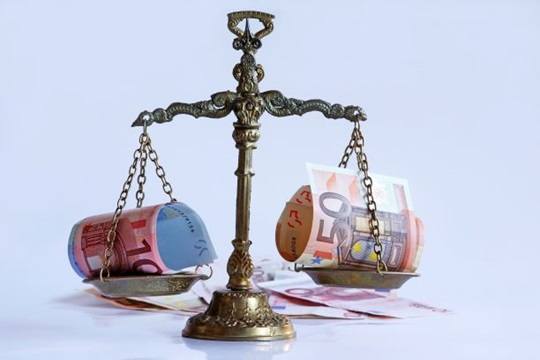 Reparto legal y equitativo de gastos.